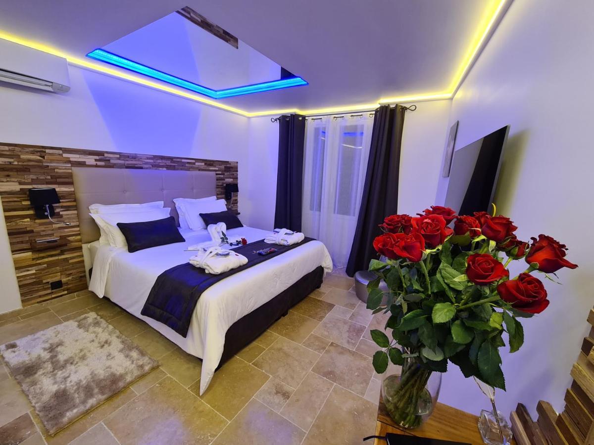 Loveroom La Garçonn'hyeres * Hyères